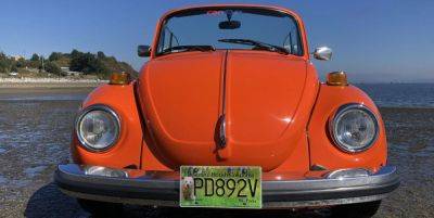 Battery-Powered 1978 Volkswagen Beetle Convertible Is Our Bring a Trailer Auction Pick - caranddriver.com - Britain - Volkswagen