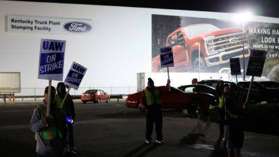 Shawn Fain - Uaw Strike - UAW Strike Shuts Down Ford’s Kentucky Super Duty Plant, Sends 8,700 Workers Home - thedrive.com - county Dearborn - city Detroit - state Kentucky