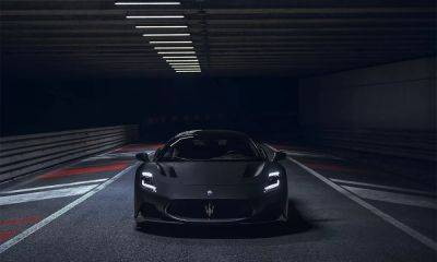 Maserati MC20 Notte is Luminous Supercar Finished in Black