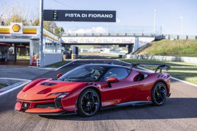 1,016 HP SF90 XX Stradale Smashes Fiorano Lap Record For Street Legal Ferraris - carscoops.com