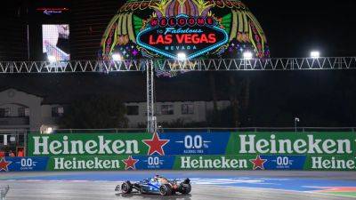 Lando Norris - Max Verstappen - Carlos Sainz - Fans Are Suing, Lando Crashed: Here’s What Happened At the 2023 F1 Las Vegas GP - thedrive.com - city Las Vegas
