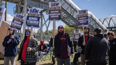Uaw Strike - United Auto Workers strike: Cost to US economy tops $9 billion - foxbusiness.com - Usa - state Michigan - city Detroit - city Las Vegas
