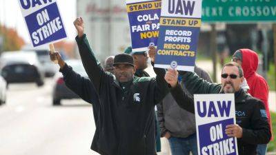 John Lawler - Ford - Autoworkers strike cut Ford sales by 100,000 vehicles, cost company $1.7B in profits - abcnews.go.com - state Michigan - New York - county Dearborn - city Detroit - state Kentucky