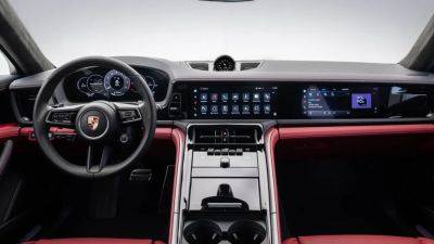 The new Porsche Panamera has many, many screens inside