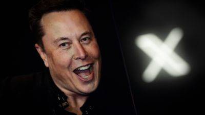 Elon Musk - Musk presses Tesla’s board for another massive stock award - autoblog.com - New York - state Delaware