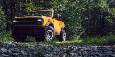 Ford - Ford Offering $1000 to Jeep Owners Who Buy a Bronco - caranddriver.com - city Detroit - county Ford - city Atlanta - county Dallas - state New York