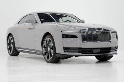 Someone Is Already Selling A Rolls-Royce Spectre Under Threat Of Ban - carbuzz.com