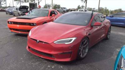 Car Is - The World's Best Factory Drag Car Is No Match For The Tesla Model S Plaid - motor1.com - state Florida - county Park