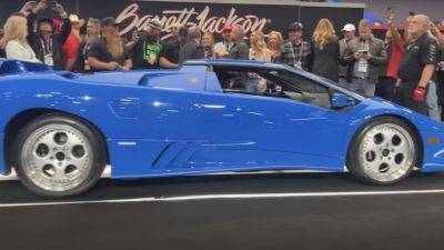 Donald Trump - Donald Trump-owned 1997 Lamborghini Diablo sells for $1.1 million - autoblog.com