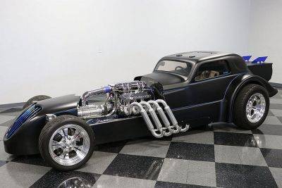 Stretched Custom 1948 Fiat 500 Is Both Batmobile And Hot Rod - carbuzz.com