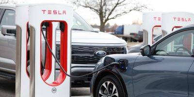 Ford Ev - Jay Leno - Ford - Ford EV Owners to Receive Free Adapter for Tesla Superchargers - caranddriver.com - Usa - state Michigan - Canada