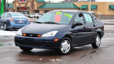 Never-Sold 2002 Ford Focus With Just 117 Miles Is One Way to Spend $20,000