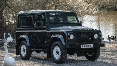Land Rover Defender 90 owned by Queen Elizabeth II heads to auction