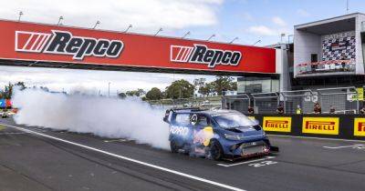 Romain Dumas - Ford - Ford EV beats V8 AMG to set new Bathurst record - whichcar.com.au - Australia