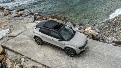 Jeep's European Avenger gains AWD e-Hybrid - autoblog.com