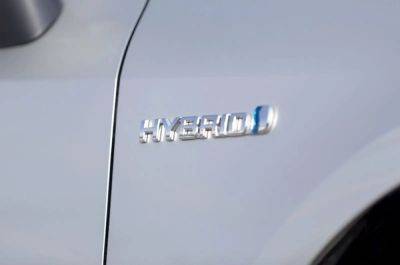 Jim Farley - Hybrids shine as electric car sales slump - autocar.co.uk - Usa - China