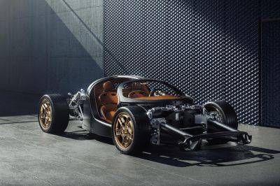 Bugatti News - De Tomaso P72 Carbon Chassis And Suspension Are Engineering Art - carbuzz.com - Italy