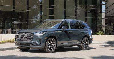 The 2025 Lincoln Aviator Picks Up a New Face and More Tech