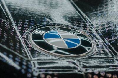 BMW Teases New Art Car Based On M Hybrid V8 Le Mans Hypercar - carbuzz.com - Germany - France - New York - city Paris