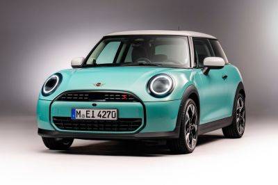 2025 Mini Cooper Debuts With Minimalist Look And More Powerful Gasoline Engine