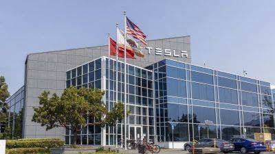Tesla asks which jobs are critical, stoking layoff fears - autoblog.com - state New York
