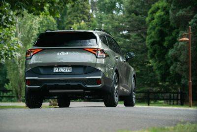 Kia - Kia Launches New Sportage HEV In Australia - carscoops.com - Australia
