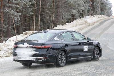 Volkswagen Jetta Grows Up In New Spy Shots - carbuzz.com - Usa - China