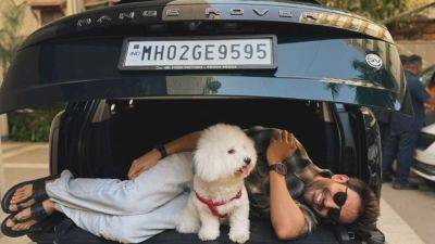 Actor Kartik Aaryan buys the uber-luxurious Range Rover SV worth ₹4.17 crore
