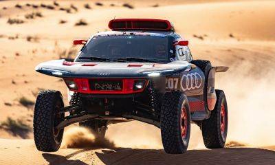 Carlos Sainz - Speed: Audi Four-Sprung Fighting Spirit - carmag.co.za - city Dakar