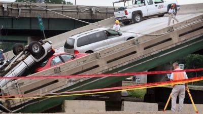 Driving along ... and the roadway vanishes beneath you. What's it like to survive a bridge collapse? - autoblog.com - New York - state Mississippi - city Baltimore - state Minnesota