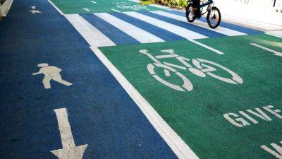 Gold Coast council to remove bike lanes for bigger parking spaces - drive.com.au - Usa