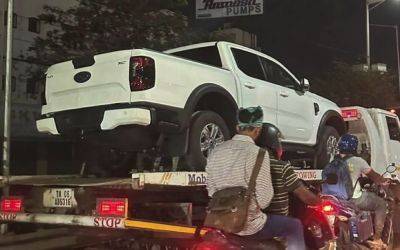 Ford Ranger spied in India along with new Endeavour