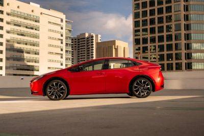 2023-2024 Toyota Prius recall prompts advice to lock doors - greencarreports.com