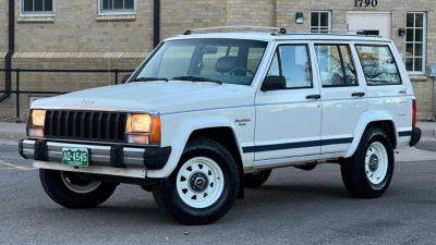 Stick-shifted 1986 Jeep Cherokee shows where crossovers come from - autoblog.com - Usa