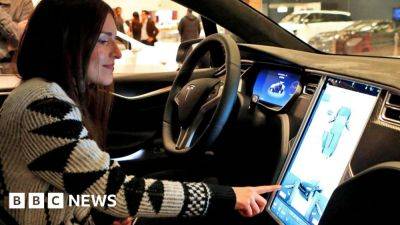 Driverless cars: Tech possible for UK motorways by 2026, transport secretary says