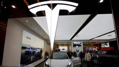 US probes Tesla's recall of 2 million vehicles over Autopilot safety flaw