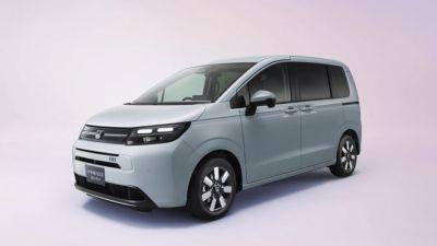 New Honda Freed Minivan Adopts Smarter Looks And An Improved Hybrid - carscoops.com - Japan