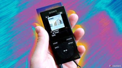 I tried a Sony Walkman E394 and it transported me to a simpler time