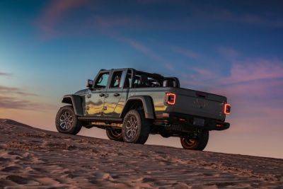 Antonio Filosa - Jeep confirms Gladiator 4xe PHEV pickup, mulls Recon hybrid - greencarreports.com