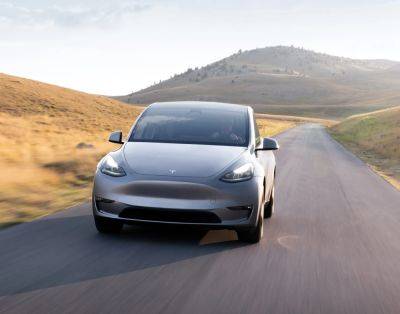 Tesla drops base Model Y, Electrify America push, NACS and reliability: Today’s Car News - greencarreports.com - Usa