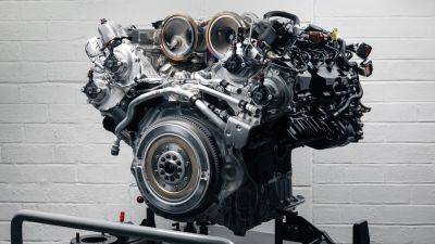 Bentley Is Replacing the W12 With a 739-HP V8 Plug-In Hybrid